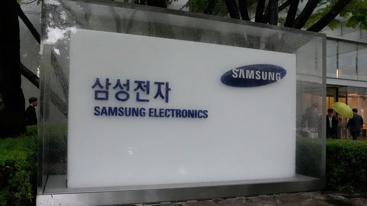 Samsung beats second-quarter expectations, easing pressure on South Korean stocks