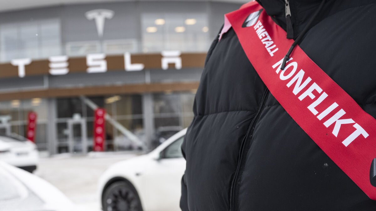 Seko Issues New Dispute Notice Against Tesla in Sweden