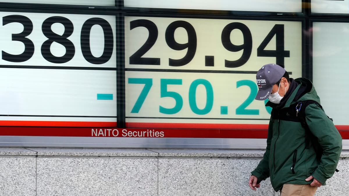 Asian Markets Tumble as Investors Brace for New US Tariffs