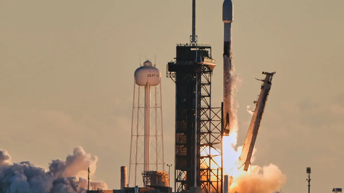 Musk takes rocket company SpaceX public