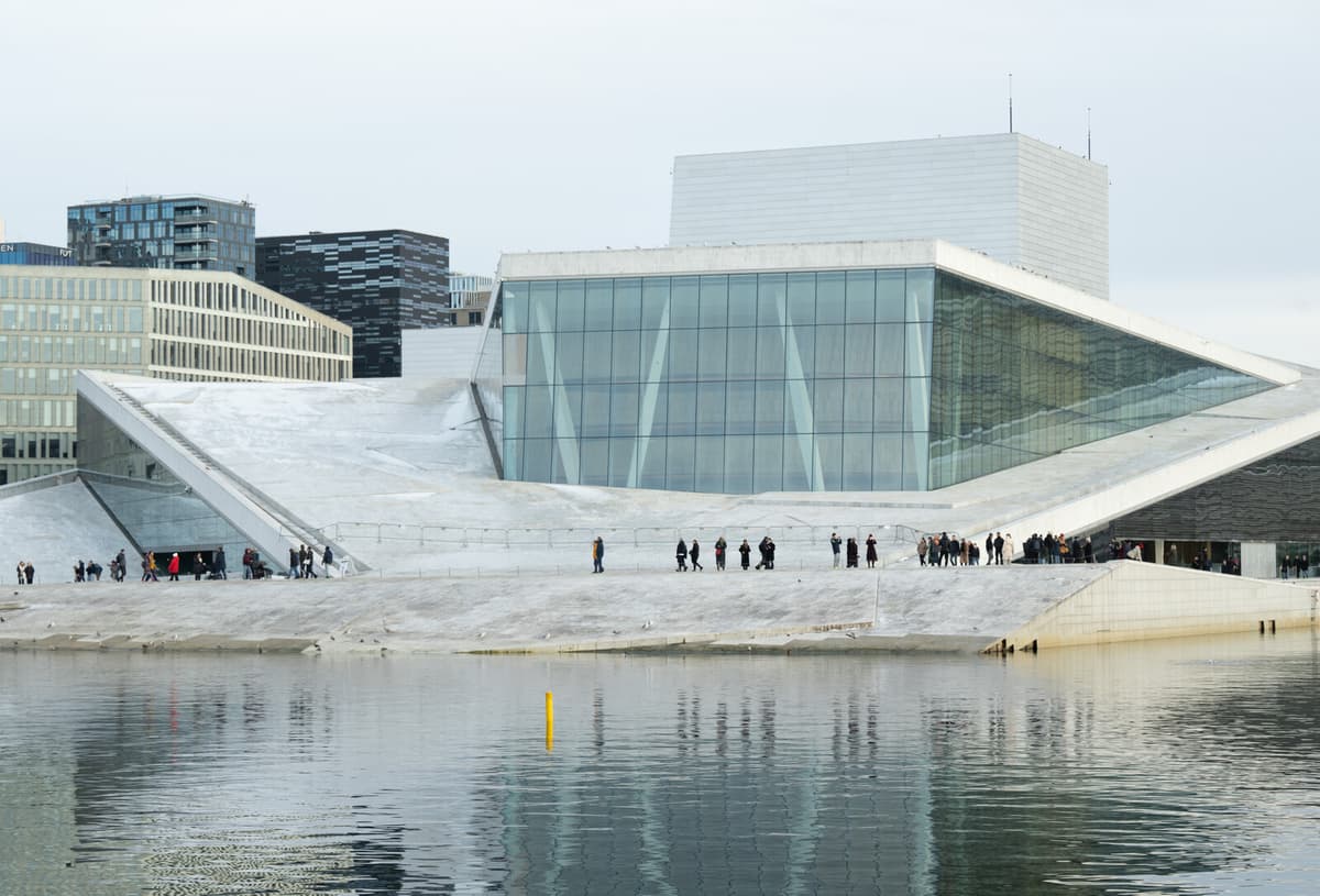 Fire at Oslo Opera House Injures One, Now Extinguished