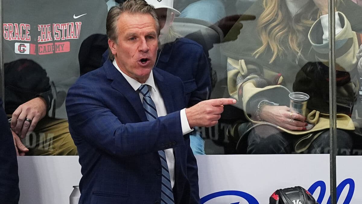 Los Angeles Kings coach Jim Hiller fired, replaced by D.J. Smith for the rest of the season