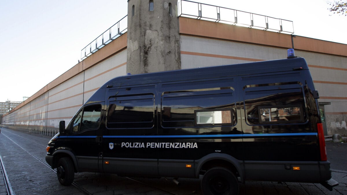 Wanted Slovak arrested in Milan after going to watch ice hockey