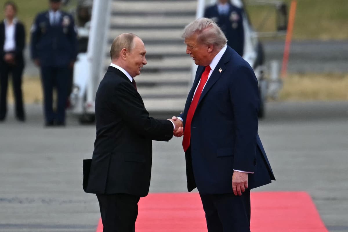 Trump and Putin Meet in Alaska to Discuss Ukraine Conflict