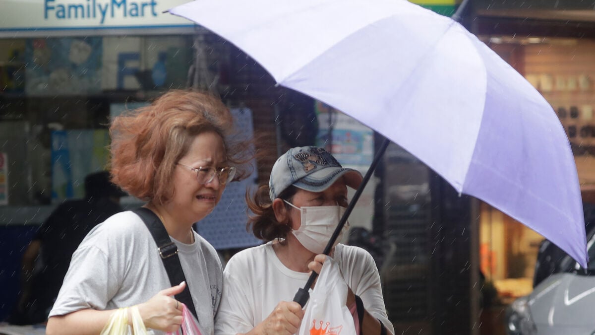 Typhoon Champi Injures More Than 500 in Taiwan, Leaving 280,000 Households Without Power
