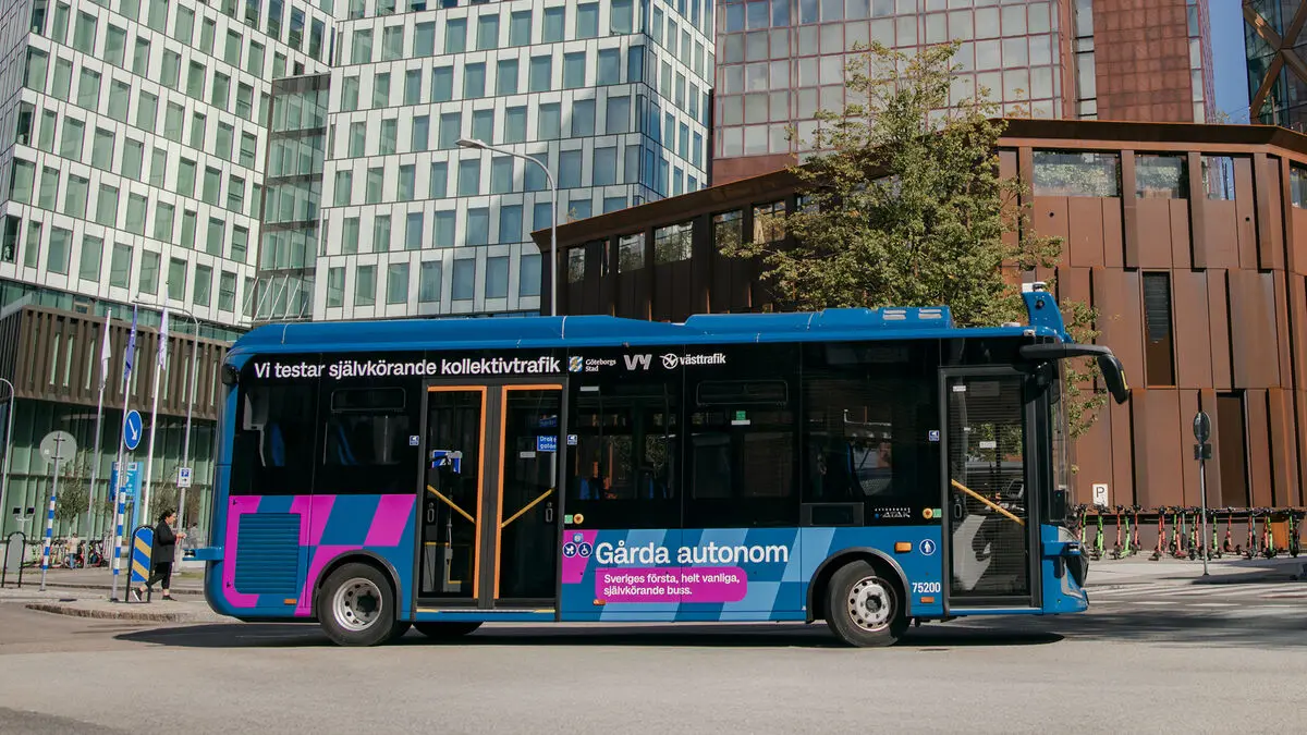 Self-driving bus pilot stopped in central Gothenburg after tram collision