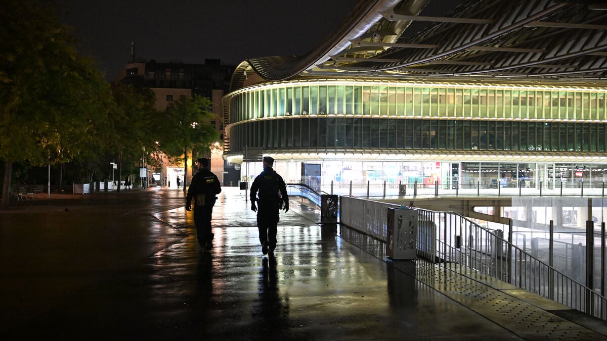 Curfews Helped Keep French Cities Calm Overnight, Prime Minister Says