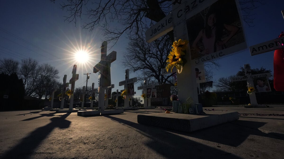 Former school police officer acquitted after Uvalde, Texas school massacre