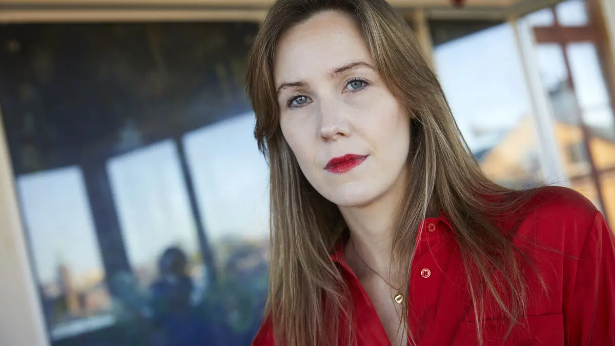 Linnea Axelsson makes playwriting debut with Kännedom