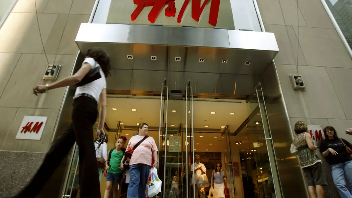 H&M closes stores in New York