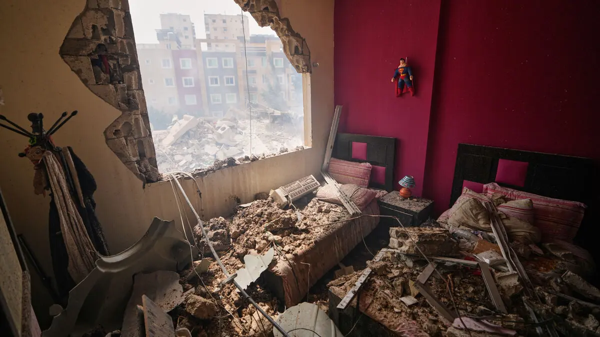 Iran attacks several locations in Kuwait and Israel overnight