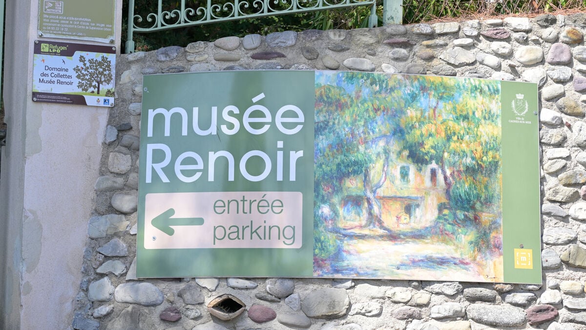 Five Arrested Over Theft of Two Renoir Works in France