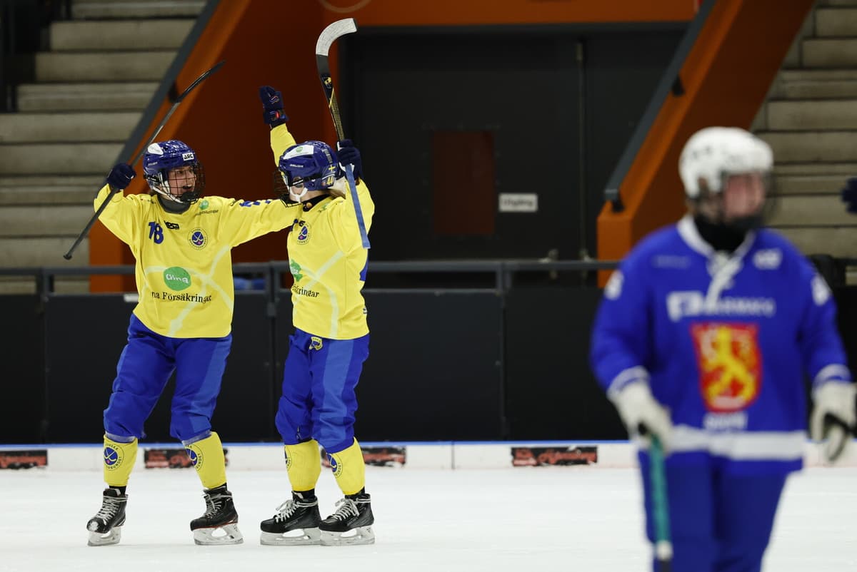 Sweden Dominates Finland 13-1 to Reach Bandy World Championship Final