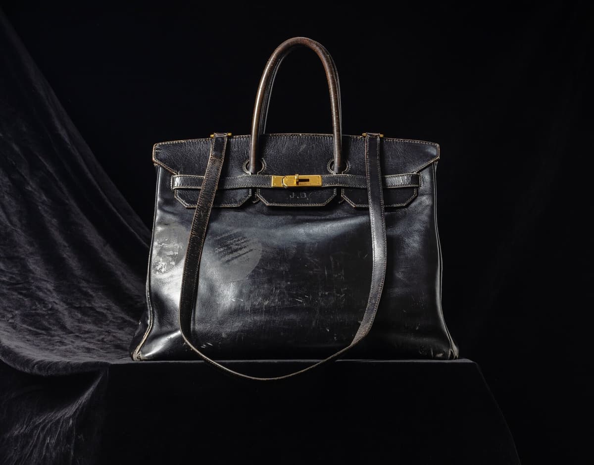 First Birkin Handbag to Be Auctioned in Paris