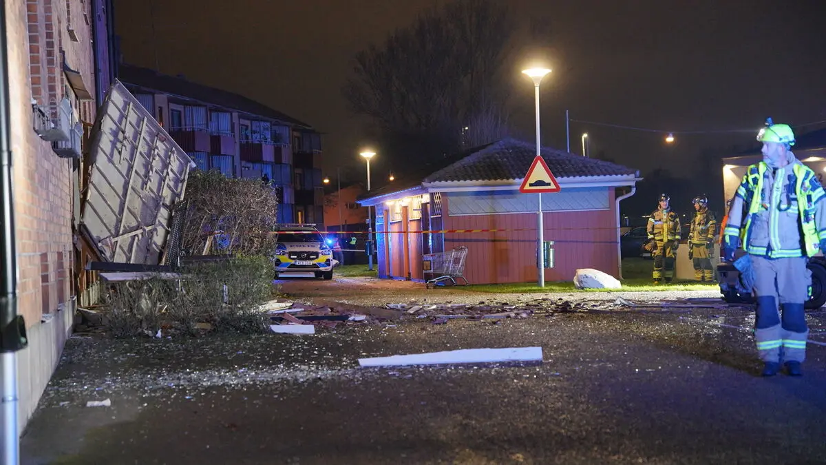 Powerful explosion – man taken