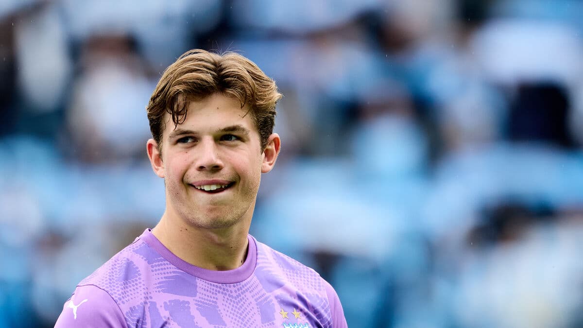 Malmö FF sells goalkeeper Melker Ellborg to Sunderland for record sum