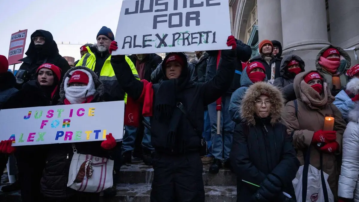 FBI takes over investigation into Alex Pretti shooting in Minneapolis