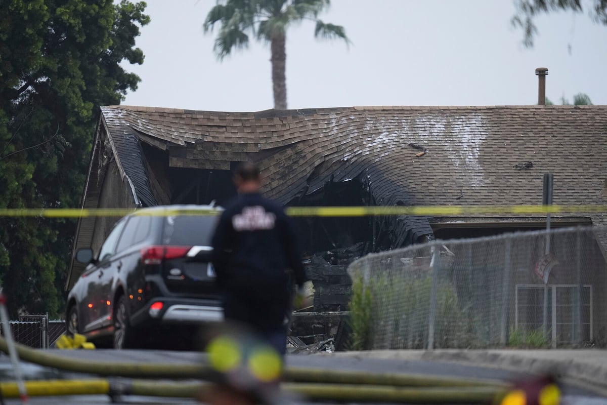 Plane Crash in San Diego Residential Area Kills at Least Two