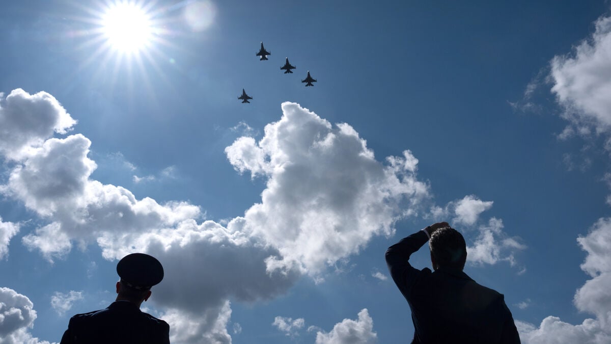 Reports: Trump weighing new strike on Iran ahead of US midterm elections