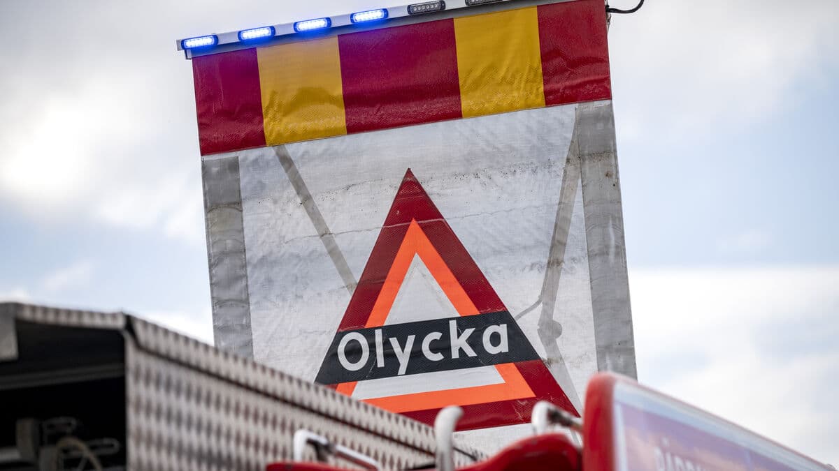 E18 remains closed outside Örebro after accident, one arrested