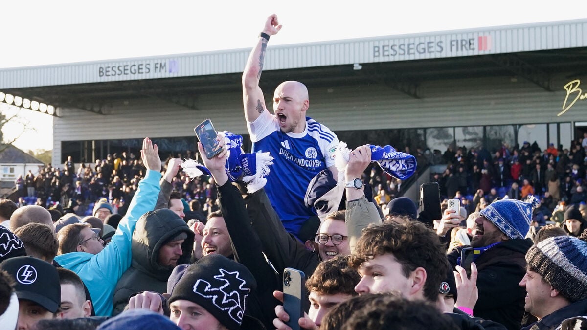 Macclesfield stun reigning FA Cup champions Crystal Palace 2-1