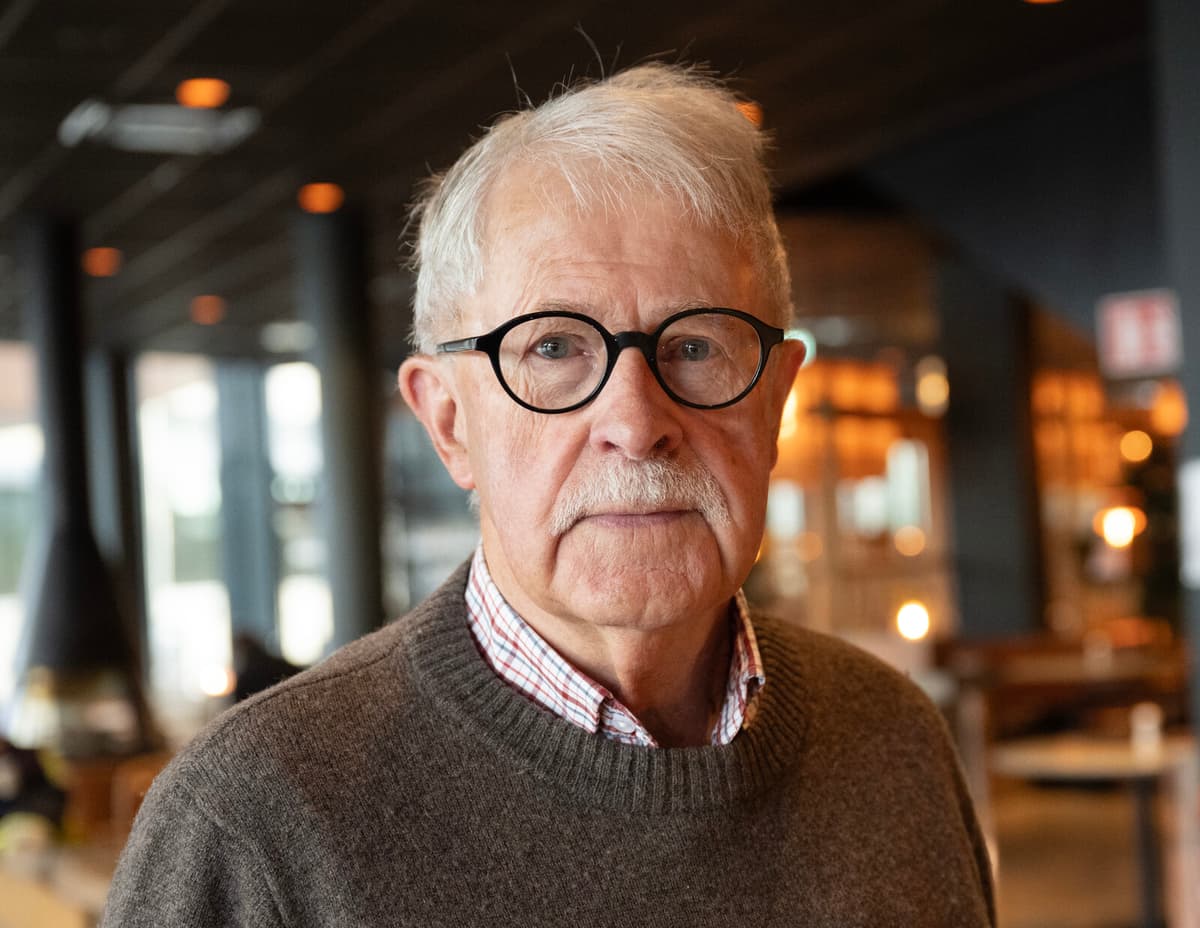 Sverker Olofsson Criticizes Celebrity Focus in SVT's "Det sitter i väggarna"