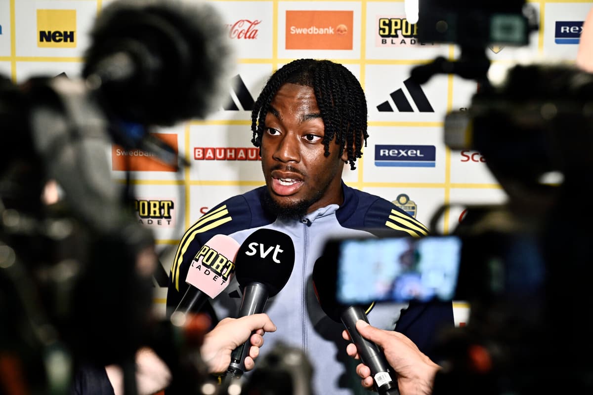 Elanga Comments on Isak's Liverpool Move: "It's His Choice"