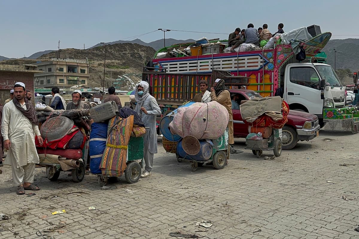 Over 200,000 Afghans Depart Pakistan Amid Deportations