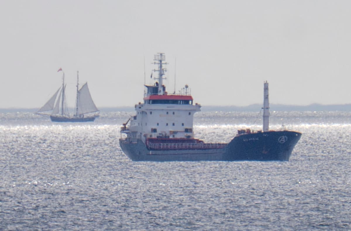 Coast Guard Approves Salvage Plan for Grounded Ship Near Malmö