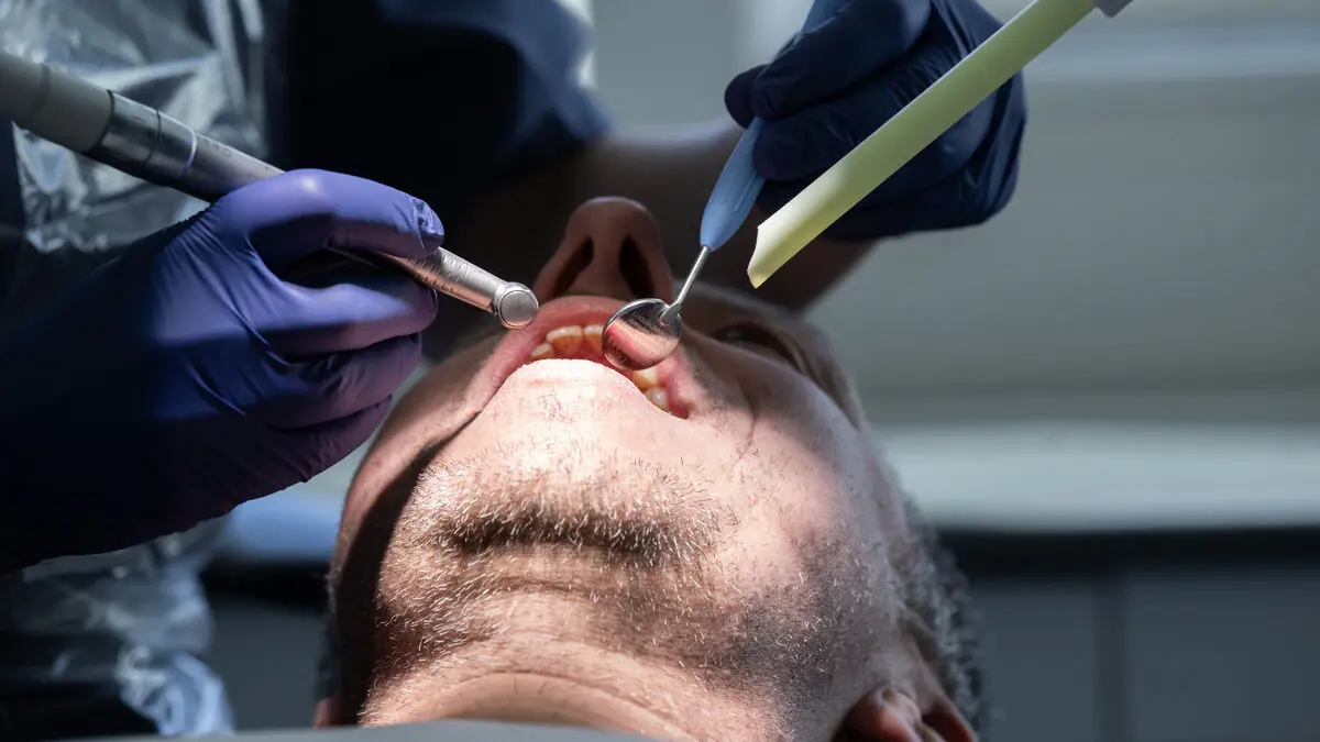 Most Swedish dental clinics charge above government reference prices, report says