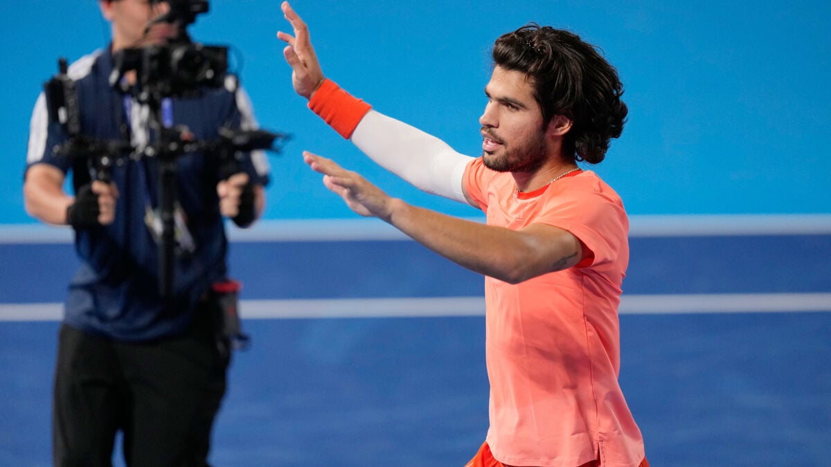 Alcaraz’s Shanghai Exit Sends Zverev to World No. 1 for the First Time