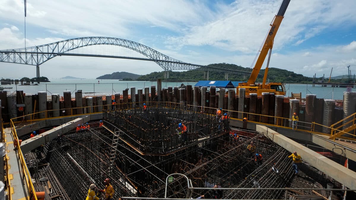 Danish company Mærsk temporarily takes over operations at the Panama Canal