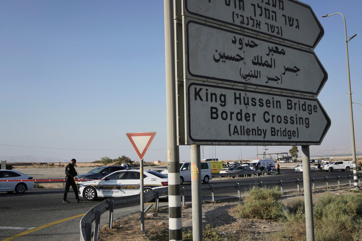 Two Israeli Soldiers Shot Dead at Jordan-West Bank Border