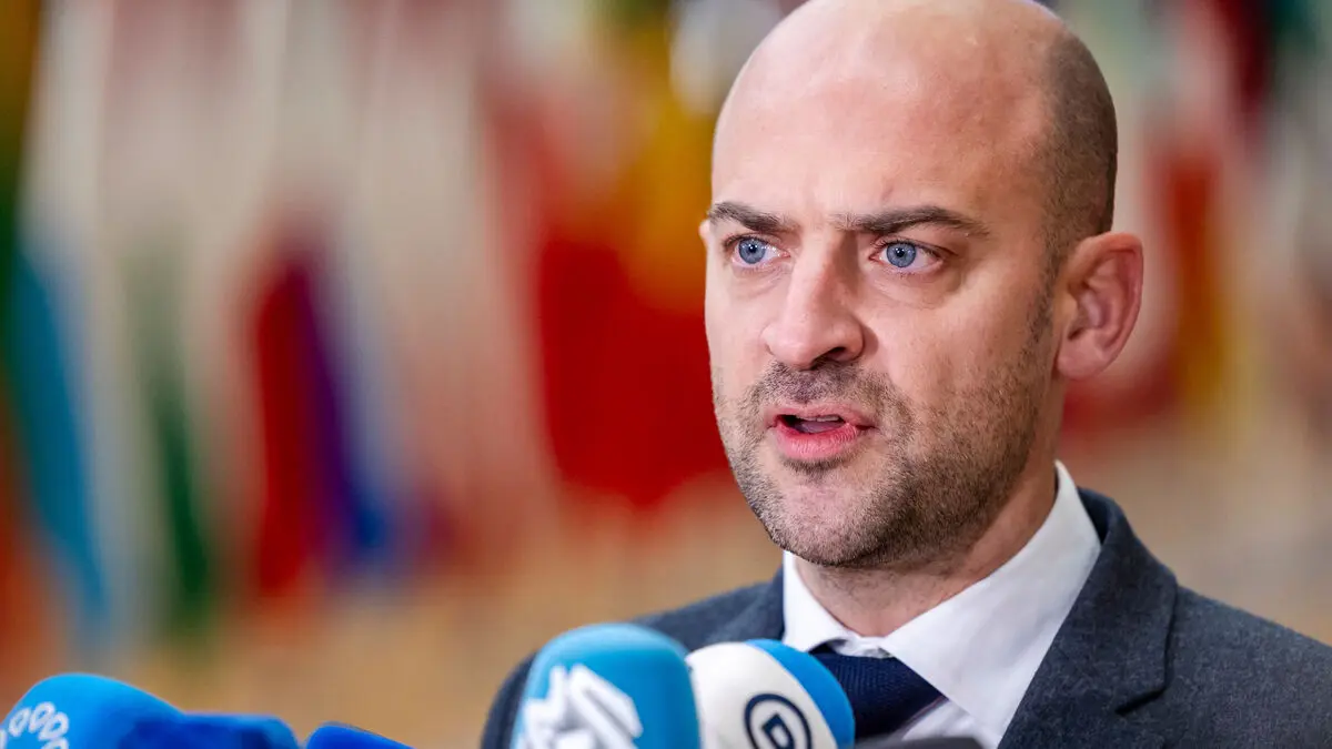 Wants EU sanctions against the drug mafia