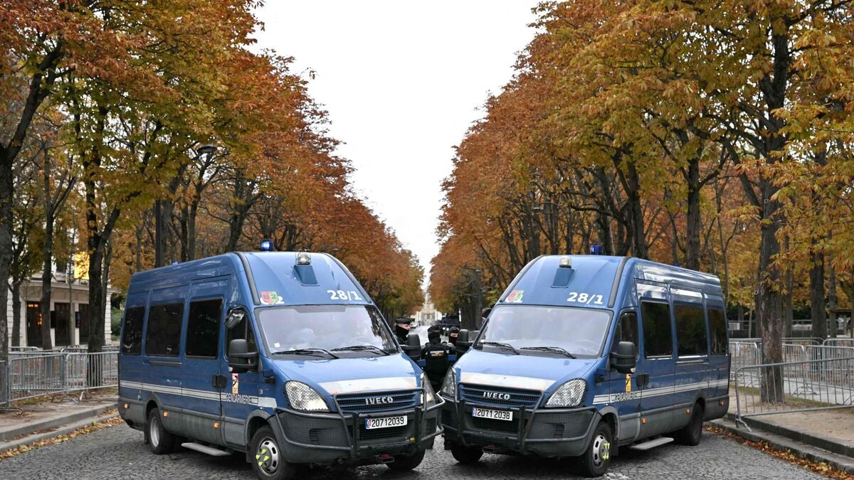Police Fire Tear Gas at Protesters in Lyon Ahead of Demonstrations Across France