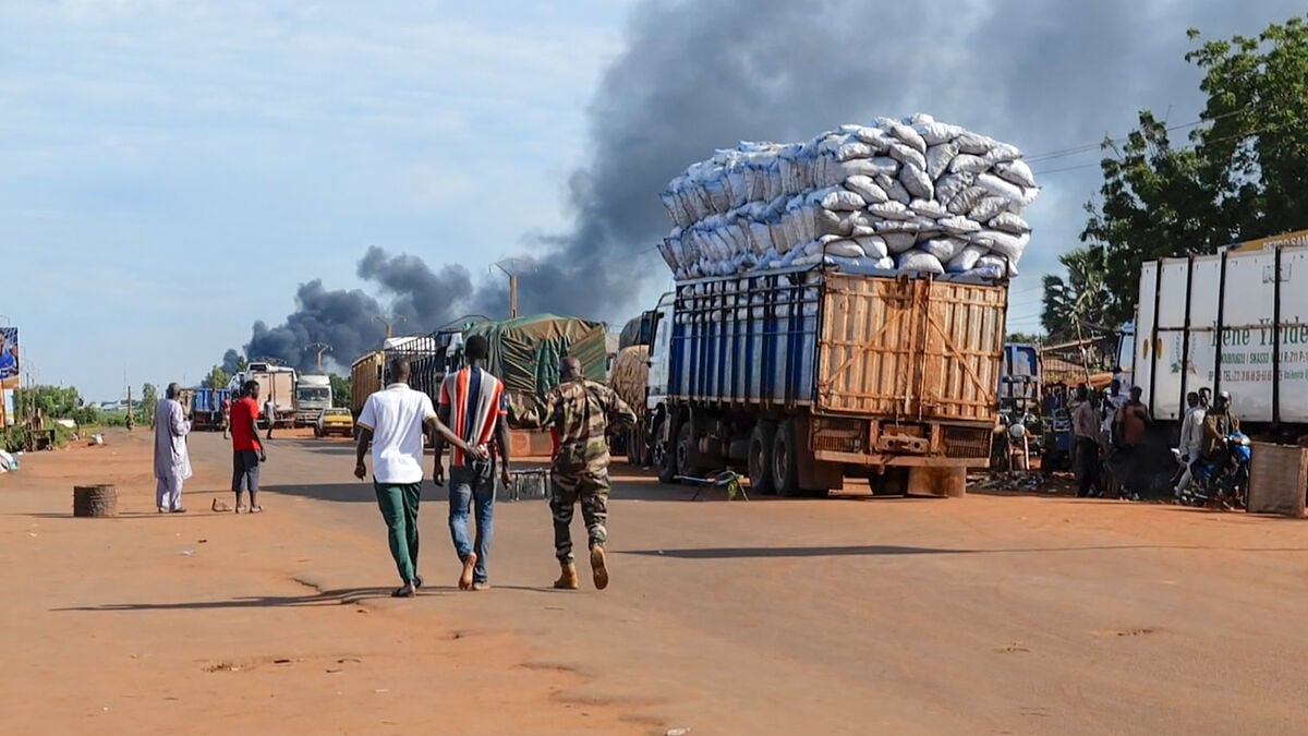 The Ministry of Foreign Affairs urges Swedes to leave Mali