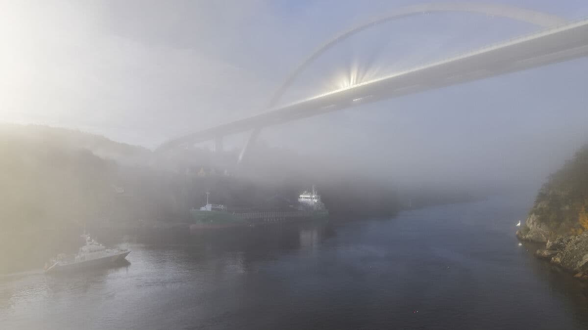 Norwegian Ship Stuck Under Svinesund Bridge Freed