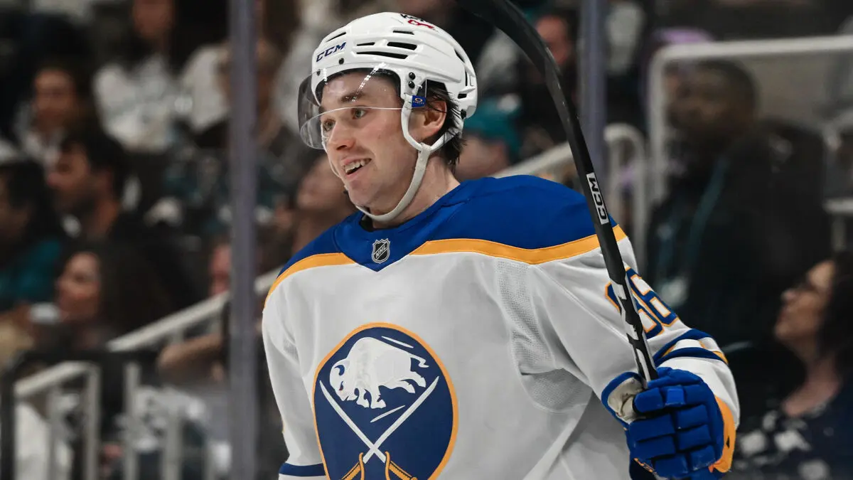 Noah Östlund signs eight-year Buffalo contract worth nearly SEK 515 million