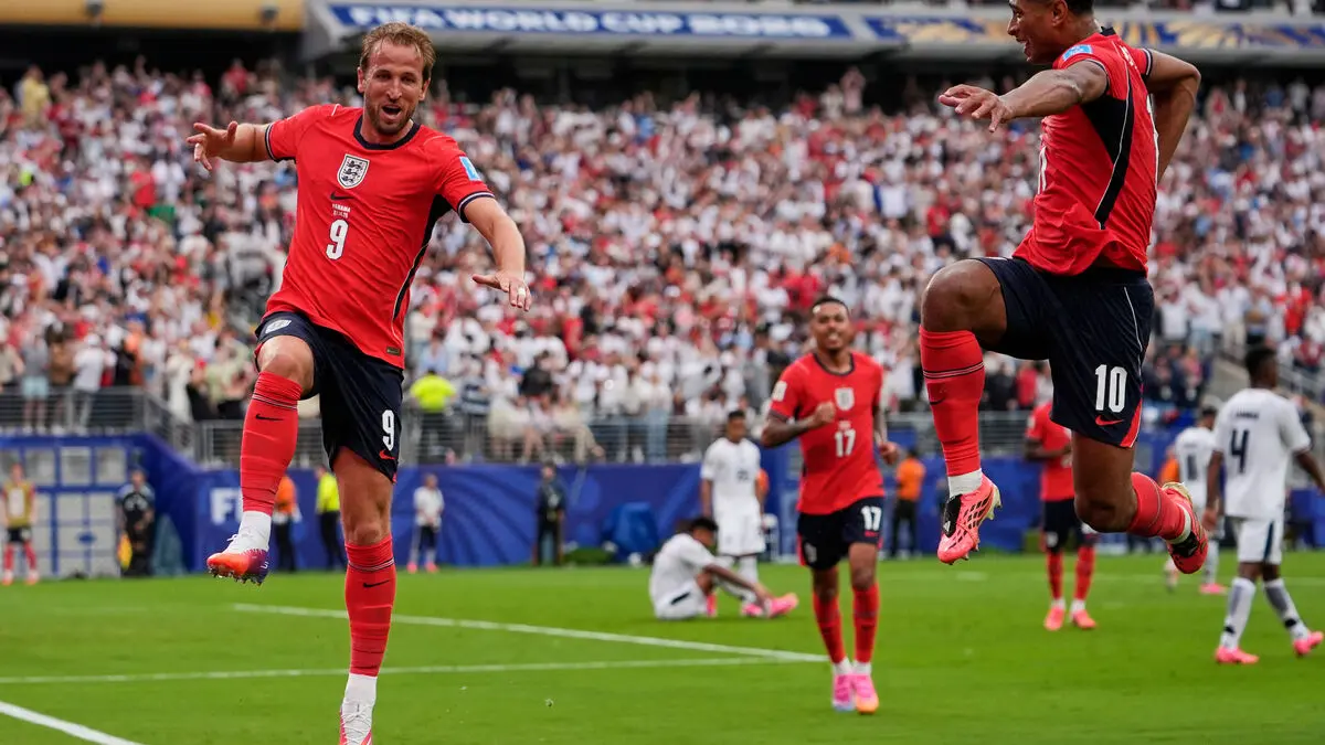 England finish top of Group L after 2-0 win over Panama