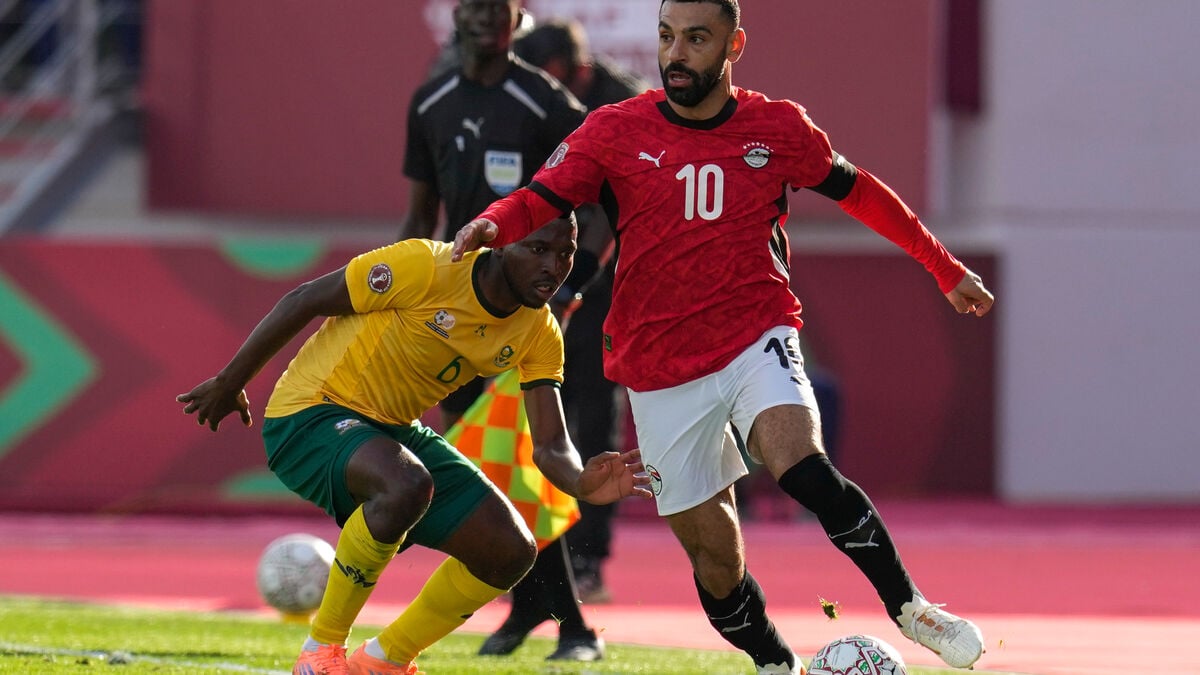 Salah scores again as Egypt advance