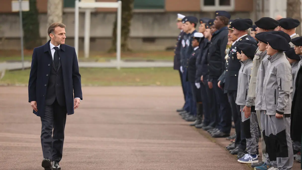 France reintroduces voluntary military service