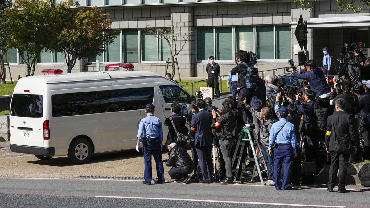 Shinzo Abe's Murderer Tetsuya Yamagami Pleads Guilty in Court