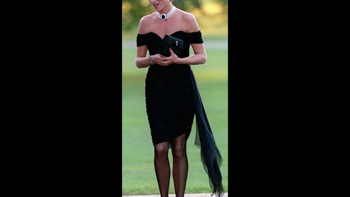 Princess Diana’s revenge dress expected to fetch up to 3 million kronor at auction