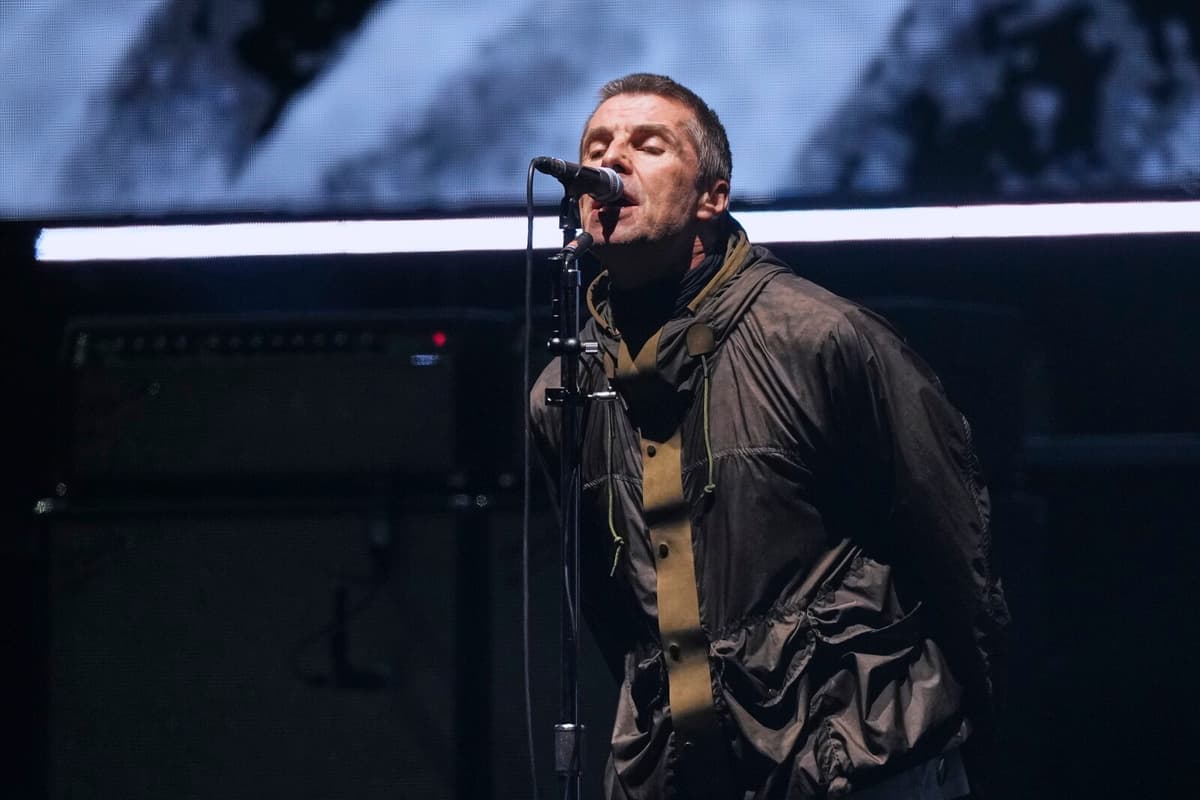 Oasis Reunites on Stage After 16 Years in Cardiff