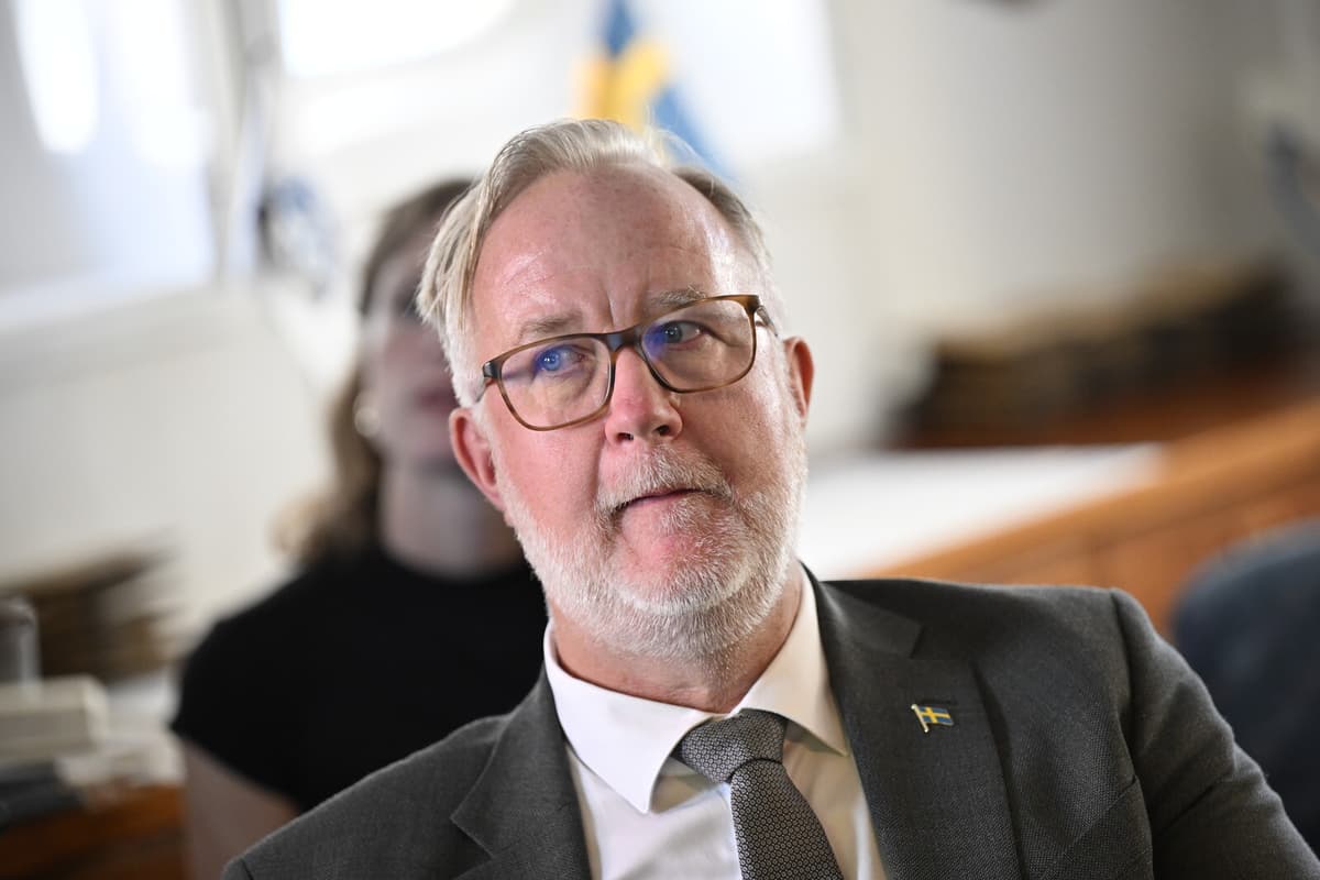 Johan Pehrson Involved in Minor Car Accident on E18, Unharmed