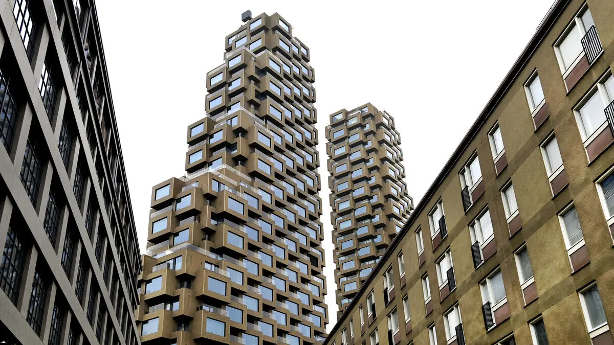 The gap is increasing - fixed mortgage rates are rising