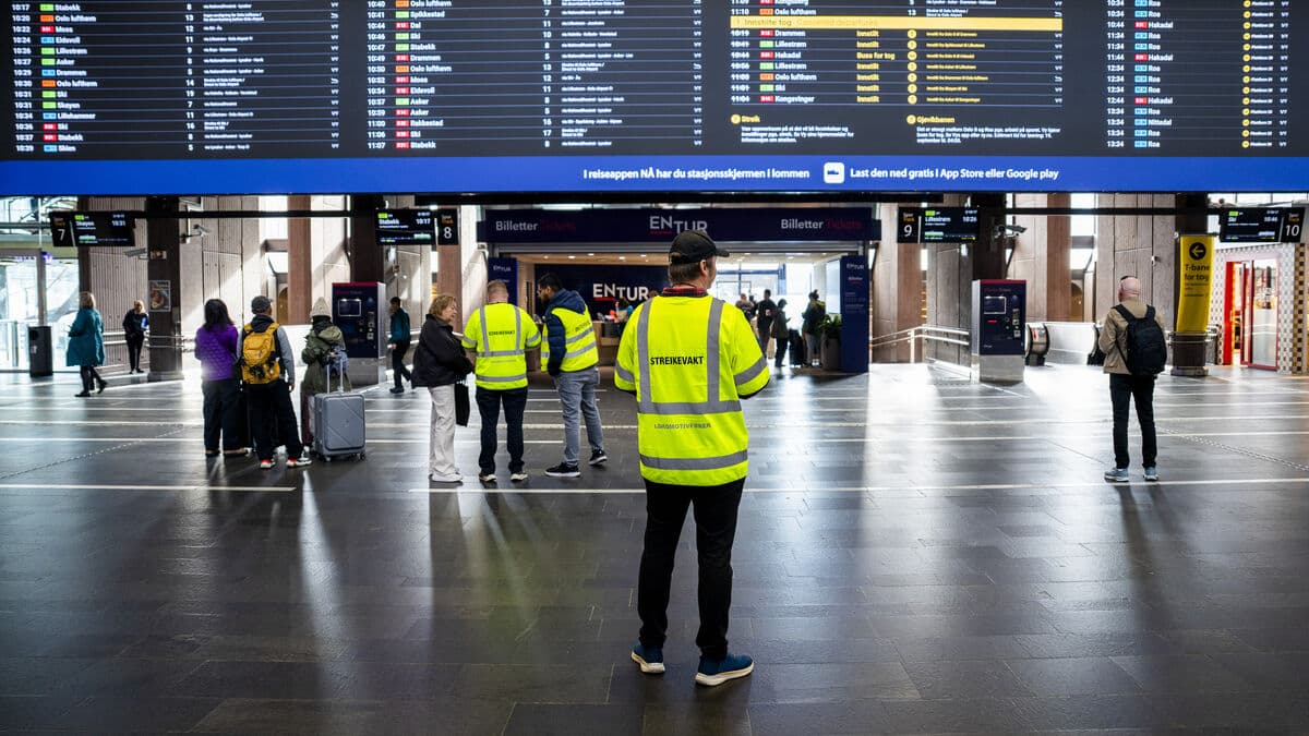 250 train departures canceled as Norwegian drivers strike, including Gothenburg-Oslo route
