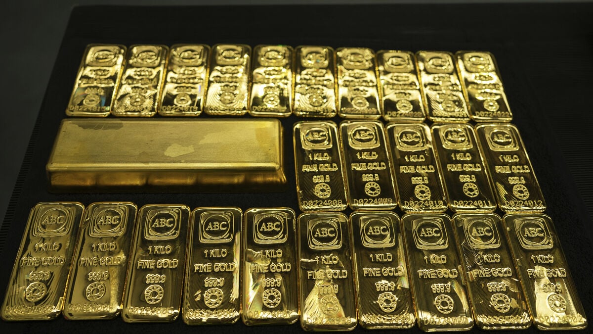 China buys more than 1,000 tonnes of gold worth nearly $160 billion this year