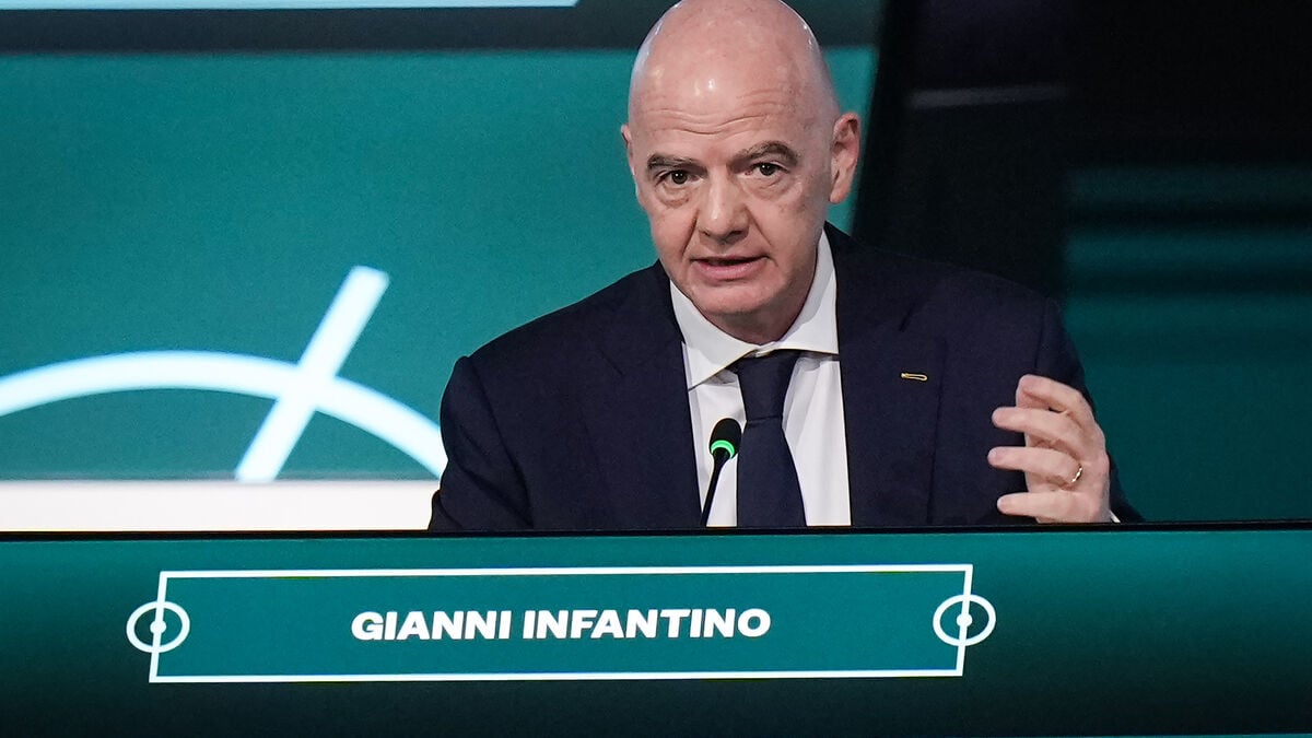 Trump after Infantino's Iran statement: Let them play