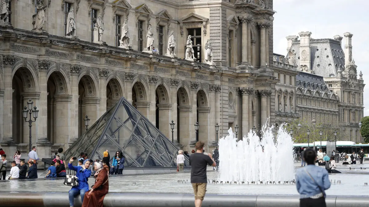 The Jewel Coup – a "deafening wake-up call"